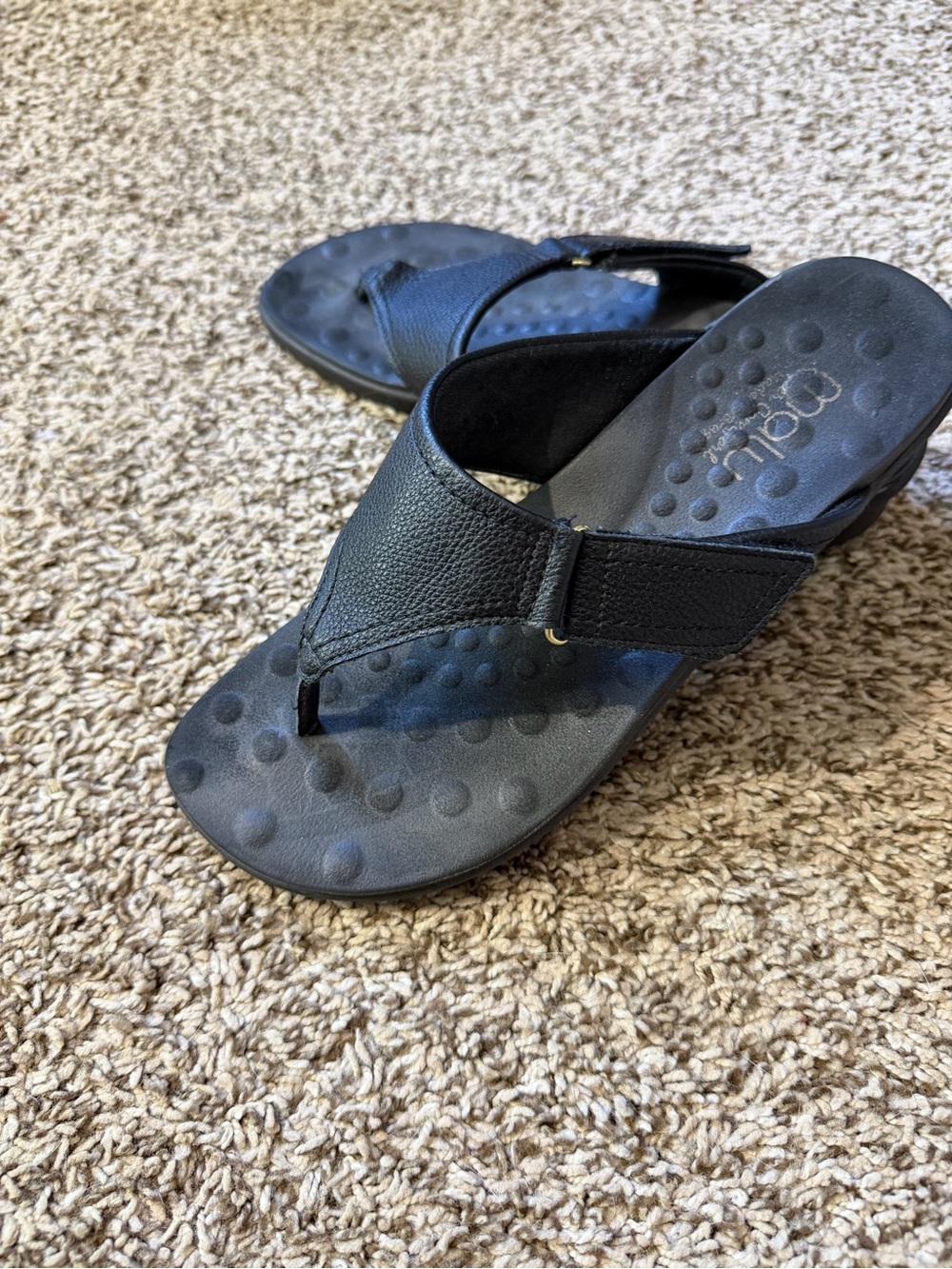 Malu Black Comfort Foam Toe-Post Sandals. Extremely comfortable.